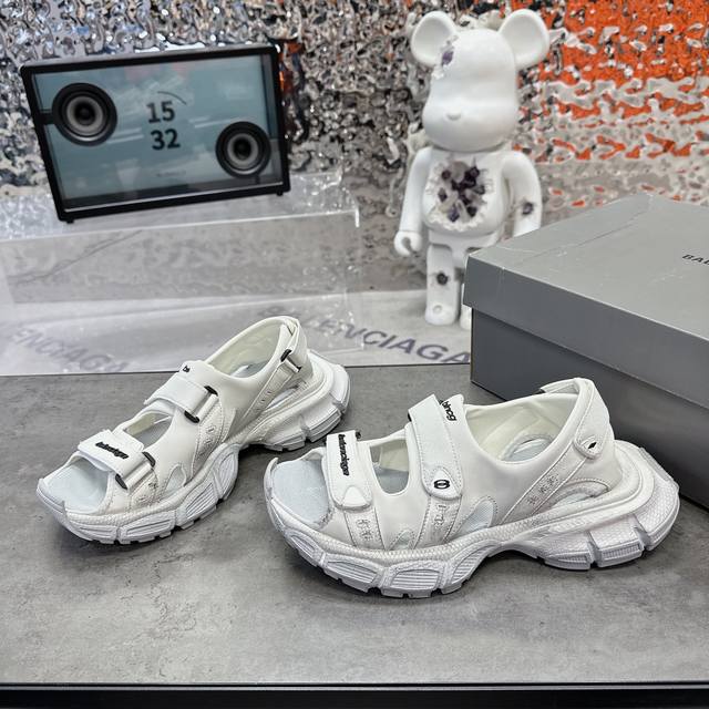 24Ss最新款 巴黎世家 Balenciaga 3Xl巴黎世家 沙滩凉鞋 黑白 Balenciaga Aw22 Hd Sneaker 巴黎世家 男女士凉拖鞋 沙