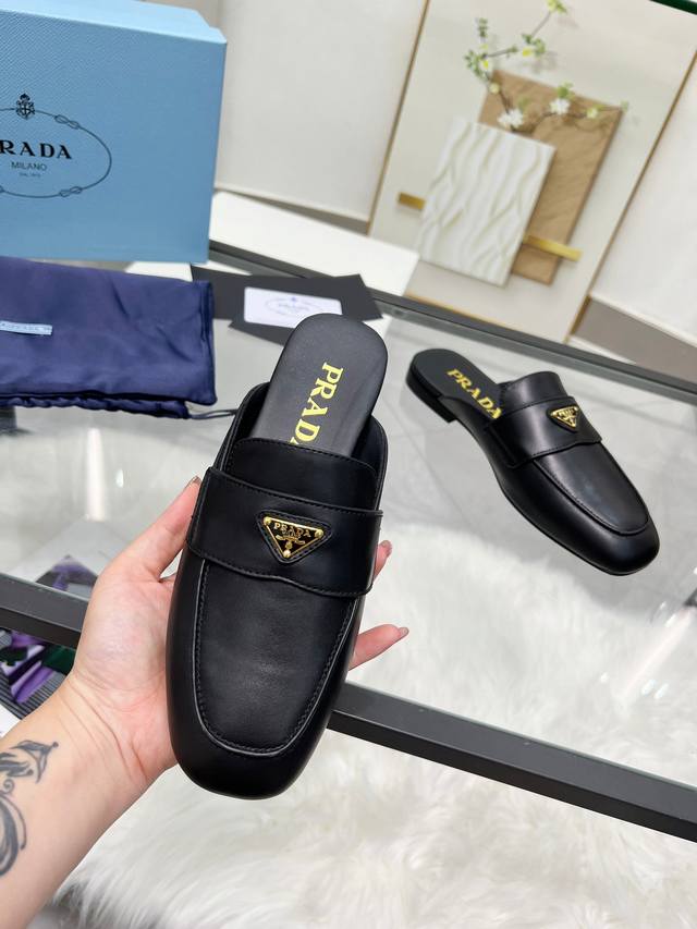 市场顶级版 Ss Prada普拉达三角标 顶级品质 集优雅知性复古可爱于一身 鞋面：牛皮 开边珠 内里：牛皮里 原版 意大利真皮大底 Size：35-42 41
