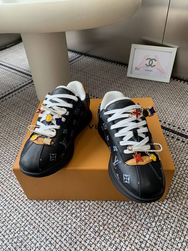 顶级版本 女款 男款 配饰60！ Louis Vuitton 25Ss新品 萌嘟嘟的运动鞋 Pharrell Williams与Louis Vuitton合作推