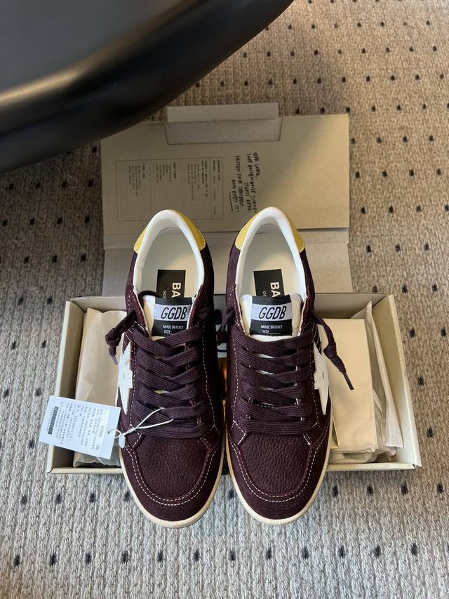 代购级 Ggdb Golden Goos* 25Ss 小脏鞋 德训鞋 Ggdb经典情侣款小脏鞋 火红程度上怼小白鞋，下踩各类小脏鞋！ 明星私服上脚示范 ×就是这