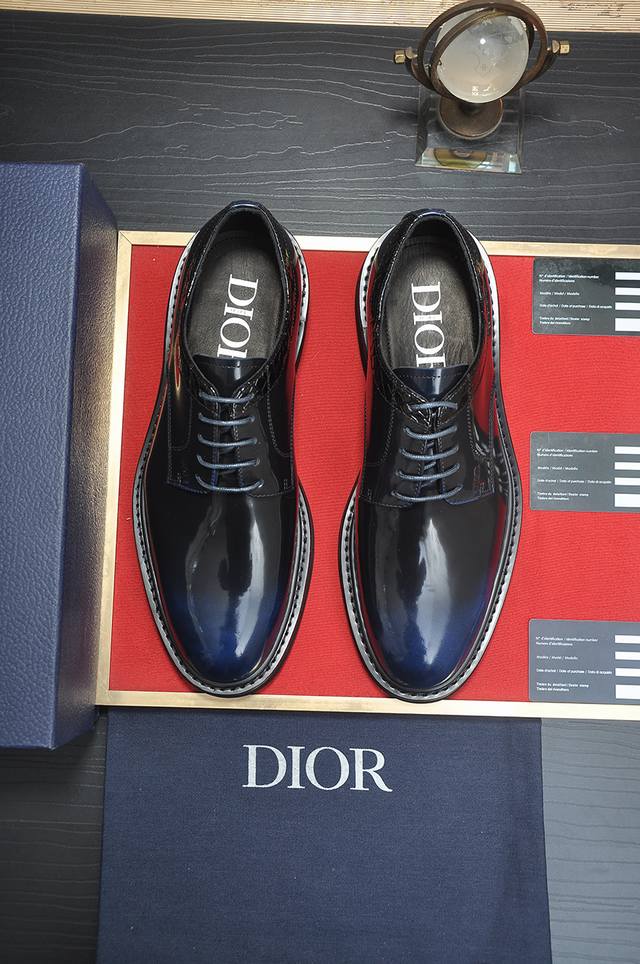 Dior 水染牛皮内里 迪奥原版1:1高品质出厂，进口原版料，进口版原牛皮，水染牛皮内里，原版Tpu大底，码数:39-44 38 45订做不退换