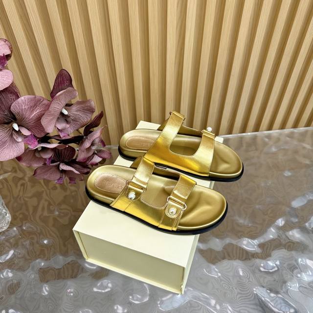 2025Ssjimmy Choo 晚宴高跟凉鞋 单鞋 顶级版本 澳大利亚尖头 圆头系列、简直是美上天了，爱上优雅、爱上俏皮的未来感，光看一眼便想马上拥有，但一双