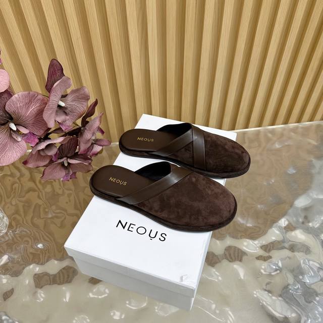 高品质小众潮牌Neous 25春夏新款简易包头平底拖鞋单鞋！期待已久的勃肯玛丽珍来咯 春夏单品必须有这双勃肯鞋 鞋控们快集合♀ 鞋面采用进口细腻羊京，柔软舒适.