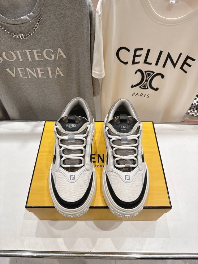 高版本出厂 只有男款 Fendi 芬迪2025Ss新款 First 1系列网面系带厚底男士休闲运动鞋 顶级版本原版购入开发做货 这双芬迪First 1运动鞋，采