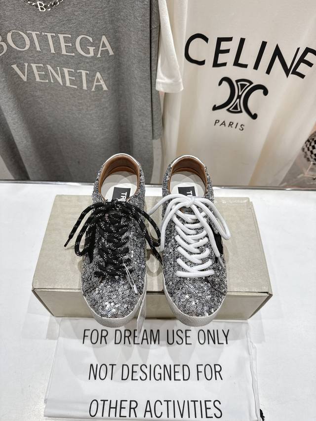 顶级版本 Ggdb~~Golden Goose Deluxe Bran D# 全网最好版本不服来比 # Ggdb Snerkers系列~~火红程度上怼小白鞋，下