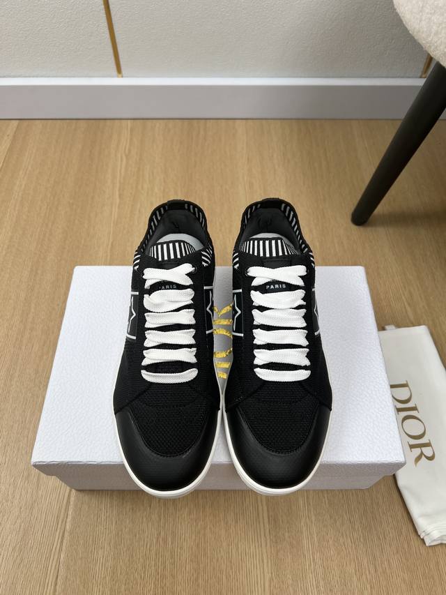 Dior迪奥 2025 D家2025秋冬新品 专柜最新针织 飞织绑带休闲 运动鞋系列 原版购入开发 做货 这款 Run'n'dior 运动鞋是2025秋季系列新