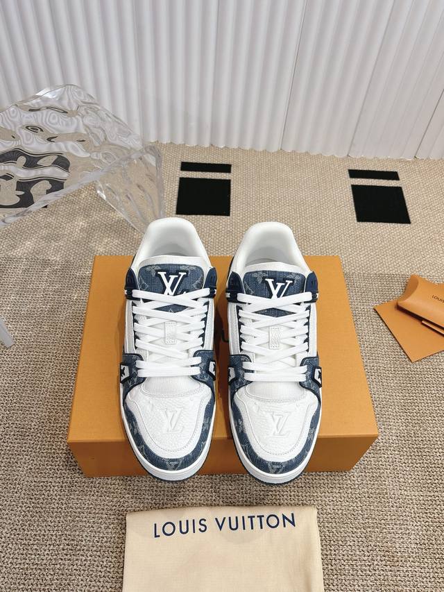 Louis Vuiton 路易威登 Trainer系列板鞋篮球鞋 Lv Trainer运动鞋是由设计师Virgil Abloh由复古篮球鞋激发的经典创意，此次拼