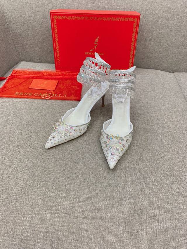 出厂价P Ren* Caovill* 新款水晶吊坠蛇形高跟凉鞋 纯手工制作 耗工耗时 精致奢华 羊皮垫脚 意大利真皮大底 跟高：7.5Cm 尺码35-39 34