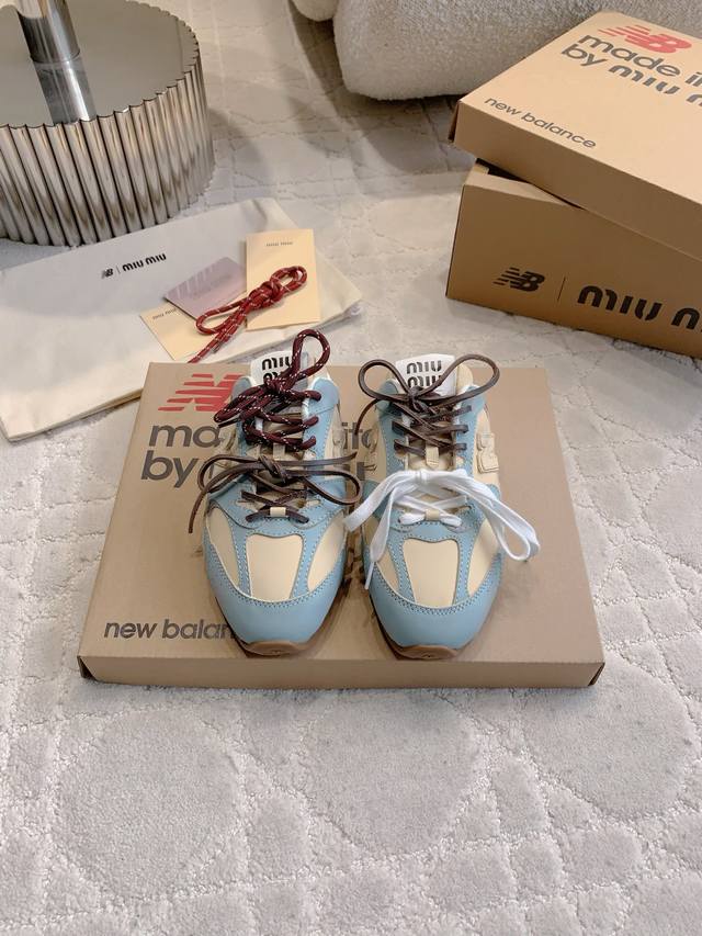 出厂价P Miu X Newbalance 联名款休闲半拖鞋 做旧款 神来之鞋 上脚太好看啦 闭眼入 各种穿搭都能驾驭 配色好美 鞋面牛皮 内里垫脚牛皮 原版开