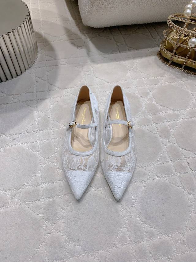 平底 高跟 Gianvitor Ross*新款蕾丝高跟鞋 端庄优雅 上脚超仙超美 鞋面进口蕾丝 垫脚混种羊皮 意大利真皮大底 平底 9.5Cm 两种跟高 尺码3