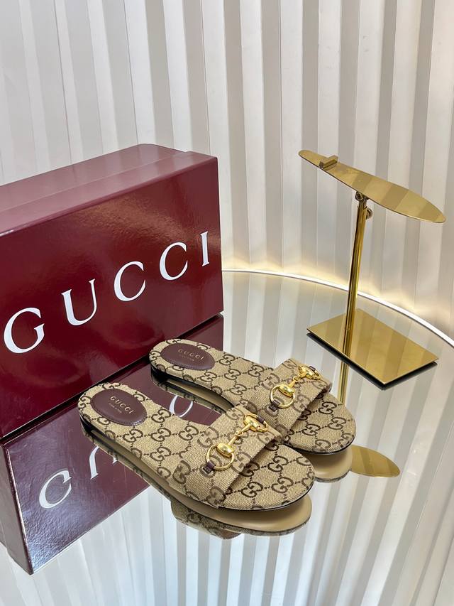 Gucci 高品质拖鞋 糖果色Gg精品拖鞋 专柜原版开模精心制作，匠心铸造经典 跟高：1.0 Cm 面料 ：5D激光切割进口帆布双Gg马衔扣 内里垫脚：头层羊皮
