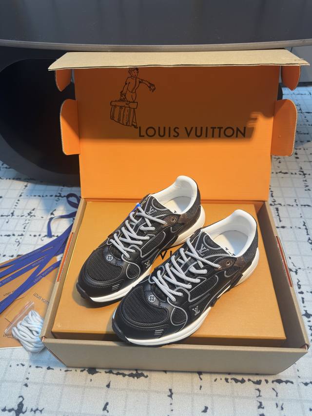 Lv驴家全新增高运动鞋 Lv银角大王Olympia运动鞋 透气+舒适+颜值 4Cm轻便厚底～增高又显瘦～巨高级、巨好穿、巨好搭配～一年四季_百搭鞋王 区别市场通