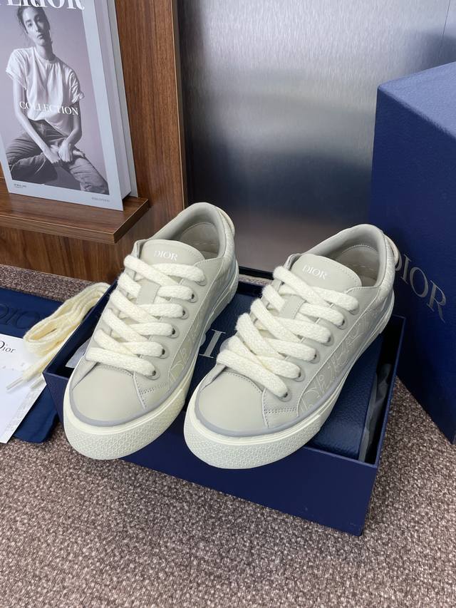 工厂P价P 仅男码 迪奥 2025春夏高定系列新款平底休闲男鞋 Dior X Travis B33联名款圆头系带帆布滑板鞋 Cd明星同款Oblique字母Log
