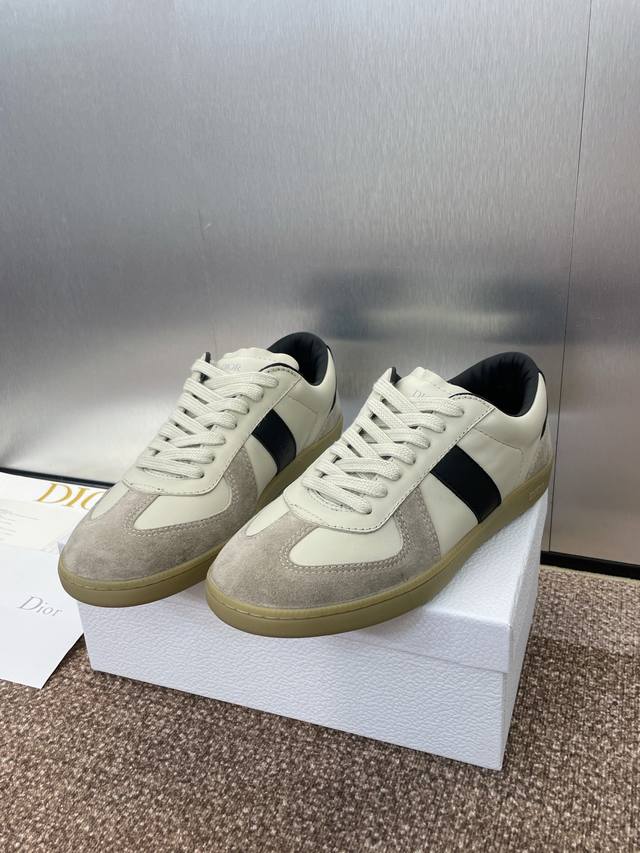 工厂P价P：P女款 男款 迪奥 Dior B01 2025春夏最新情侣款系带休闲小白鞋 Cd字母Logo压花拼色德训鞋 明星同款平底圆头运动鞋 市场顶级版本 材
