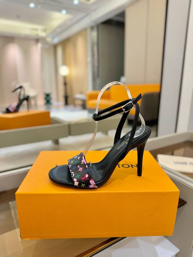 价格P： Louis Vuitton 2025款官网系列！完美楦型、Lv最新 花纹 工艺、更显优雅气质、上脚舒适好看、女人味十足、时尚百搭、新原版倒模楦型，极致