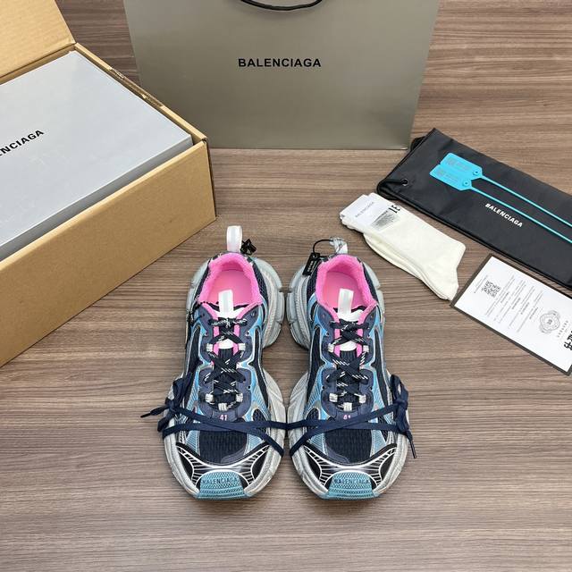 顶级版本 Balenciaga Phantom Sneaker 巴黎世家全新做旧 #3Xl 十代深蓝粉潮流跑鞋。 在延续 Track Trainer 户外轮廓和