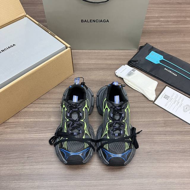 顶级版本 Balenciaga Phantom Sneaker 巴黎世家全新做旧 #3Xl 十代深灰蓝潮流跑鞋。 在延续 Track Trainer 户外轮廓和