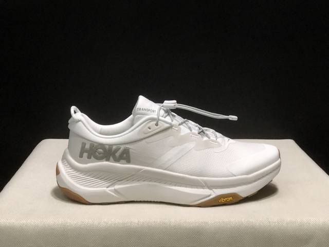 顶级版本Hoka One One Transport 舒适百搭防滑耐磨低帮跑步鞋男女同款 码数：36-45码 没有半码 编码: 1147833-Ddw 全套得物