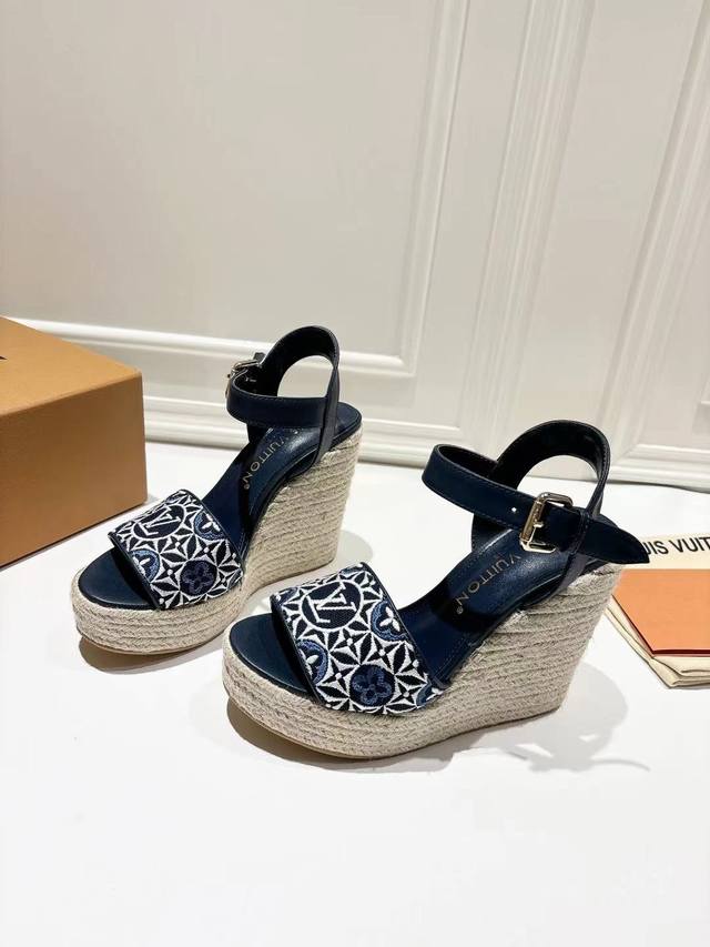最新款Vuitton Loui .馿家系列￣ ★顶级版本 ★原版开发 独家开模 ★码数35 42