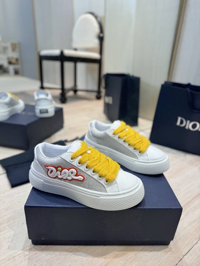出厂价Pp： 情侣顶级版本 蛇年限定款 迪奥Dior X Denim Tears联名合作款 B33系列 情侣款 休闲 运动鞋 滑板鞋 原版购入开发 做货 这款