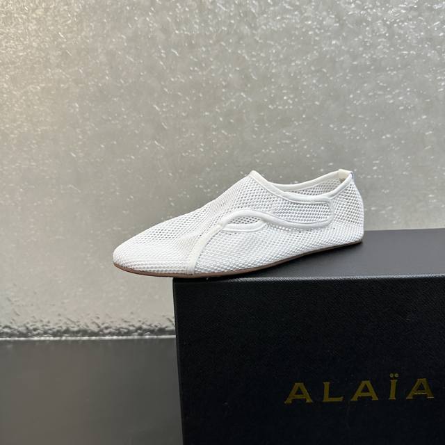 Alaia 阿莱亚鱼网穆勒鞋 2025Ss法式仙女芭蕾舞平底跳舞鞋，Alaia品牌源自其创始人，渔网凉鞋玛丽珍单鞋Azzedine Alaia是上世纪80 年代
