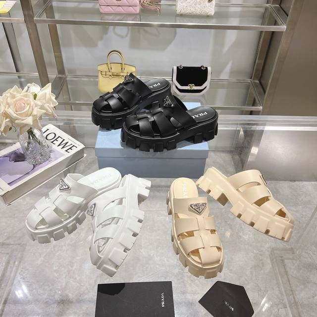 2025最新款 35-41 Prada2025拖鞋开春的第一款鞋子！普拉达自带的减龄感[害羞R] 进口羊皮面 内里羊皮 5Cm的大厚度，矮个子的心头爱呀 尤其是