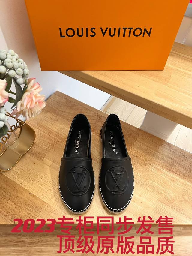 Lvui Vuitton 路易威登 顶级代购货，渔夫鞋 ！Hk海港城原版购入，原版一比一开发，绝对放心卖！Starboard 平面便鞋取材柔软小牛皮，其上压印超