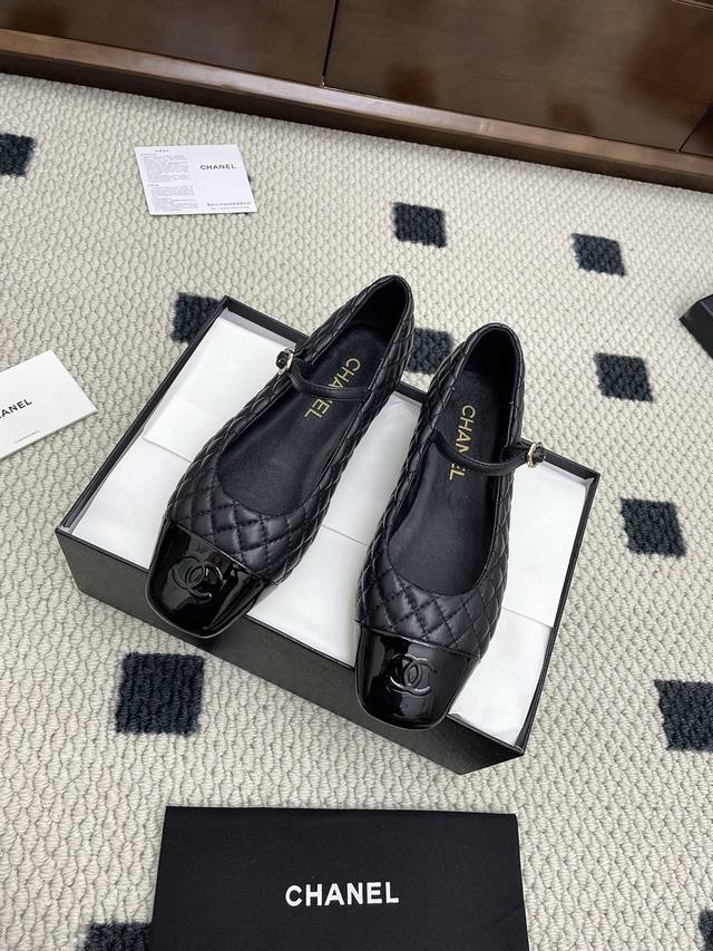 Chanel25Ss夏季新款双C菱格平底单鞋 玛丽珍鞋 专柜品质 每年必入的经典款之一！设计 更加彰显和品味～所有材质都根据原版定制！购入正品开发。万能百搭神器