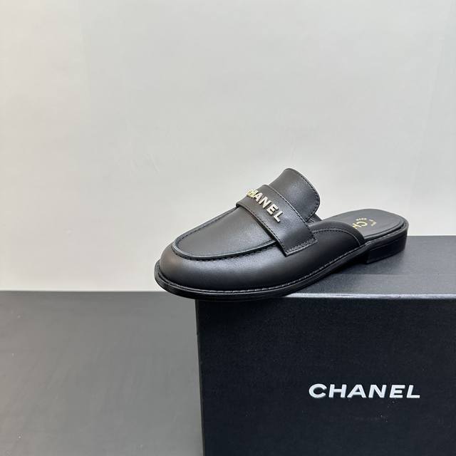 2025春季新款Chanel香奈儿小香钻扣字母标乐福懒人半拖鞋，一年四季皆可穿 不管什么时候拿出来搭配都贼高级耐看 逛街压马路赚足眼球！轻松游走于通勤和休闲场合