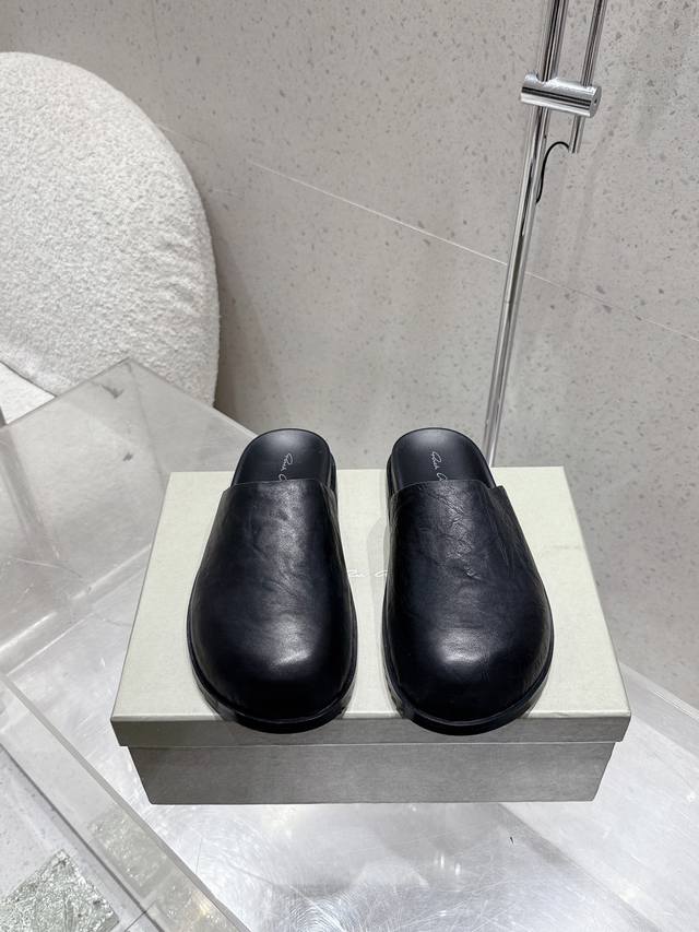 出厂 Rick Owens 欧文斯 2025Ss 情侣款勃肯拖鞋 包头穆勒鞋 凉鞋 材料：开模Tpu耐磨鞋底，牛皮沿条、头层粒面小牛皮鞋面，水染牛皮及内衬 Si