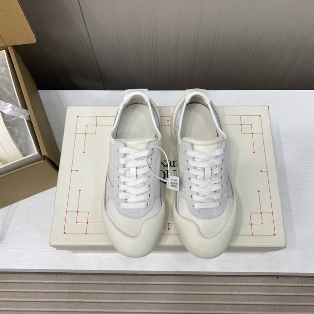 出厂价P 官网同步飞机盒包装 麦昆 24Ss 秋冬最新 Alexander Mcqueen 亚历山大 麦昆 秋冬最新 情侣款 休闲 运动鞋 原版购入开发 ，面料