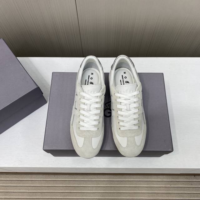 出厂价P 男+10 Hogan 25春夏新品情侣款 阿甘鞋、德训鞋、复古休闲运动鞋 小红书好物分享；实在是太美太好穿太舒服太百搭啦 鞋子很轻便，逛街暴走户外运动