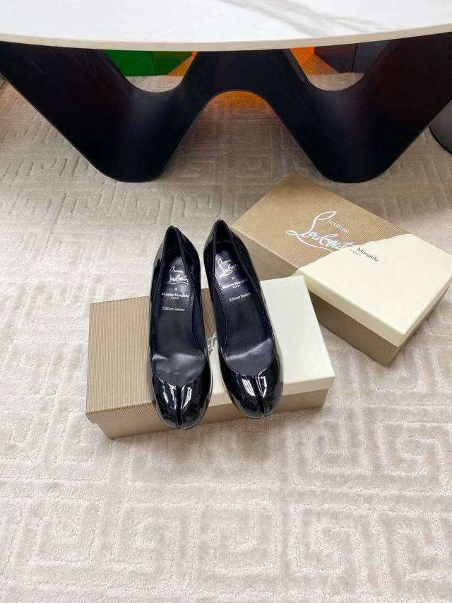 出厂 Mm6马吉拉 X Cl红底鞋 联名款 原版暴力拆解套楦，一比一复刻 Maison Margiela与 Christian Loubouti*推出首个联名鞋