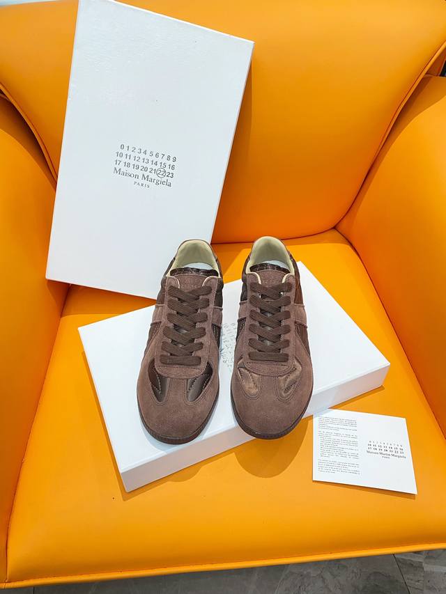出厂价Pp 此款仅做女码 顶级版本 代购级别 Maisonmargiela Mm6德训休闲鞋鬼才设计师品牌，一个轻奢品牌上脚很百搭哦，也很随脚舒适，这一款德国训