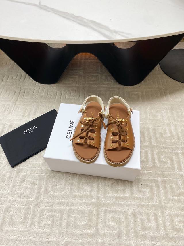 出厂 Celine思琳赛琳Celine Runner 有Celine标志运动鞋侧面凹印鞋面压印Celine标志厚底面包鞋2025春夏新款女凯旋门徽标系带3568