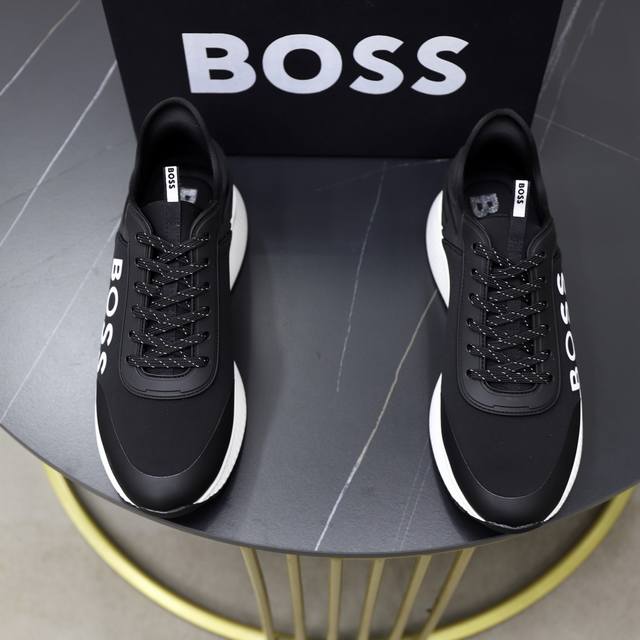 P： Boss男士休闲运动鞋，原版开模，鞋面采用意大利进口飞织网面拼接材质，上脚柔软舒适 原版Tpu发泡大底脚感柔软轻便！ Size：38-44 45订做
