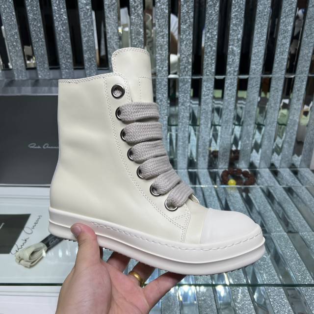 冲量价: 情侣款瑞克-欧文斯 Rick Owens 时尚休闲板鞋！官网热门单品 原版高端定制 ！市场最高版本极简主义的色彩运用与用心剪裁经典百搭首选！高品质低价