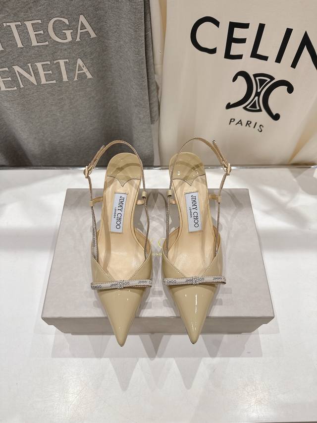高版本出厂 Jimmy Choo*｜Jc 吉米周2025Ss新款简约尖头高跟鞋凉鞋 原版套楦，完美的线条，简约大气上脚显气质粗跟舒适百搭，还能拉长双腿显高显瘦显