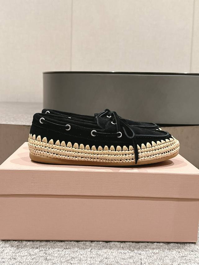 出厂 、Miumiu25夏季新款渔夫鞋 上新啦，原版手工编织工艺，高品质1:1工艺复刻 面料：牛皮 织物 内里：反绒 大底：原版大底 码数：35-40