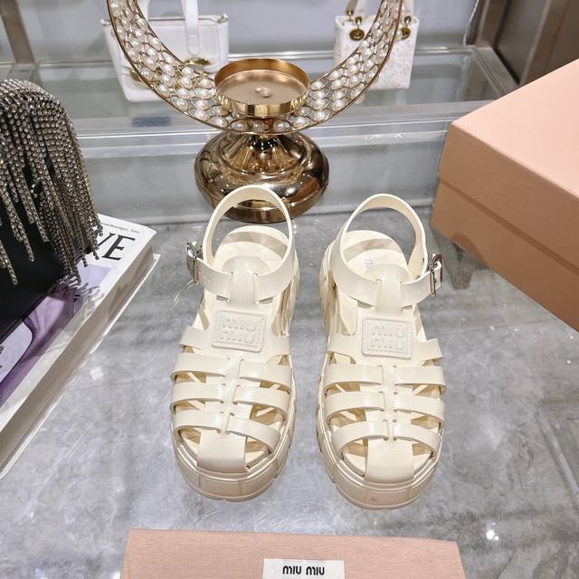 清货 清货 断码新鞋 完整包装 码数6 4 7 3 8 4 价格