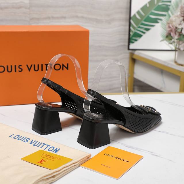 最高版本 Louis Vuiteeon Lv X Tm 路易威登爆款上市 2025最新L家春夏款专柜最新款打孔后空凉鞋 官网系列同步更新 完美楦型+小V扣设计、