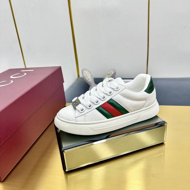顶级版本 Gucci 最新 早秋经典Ace系列厚底面包鞋红绿织带P R O情侶休闲鞋G G运动板鞋顶级高端品质原版购入开发，匠心打造 面 料：进口丝绸牛皮+ 进