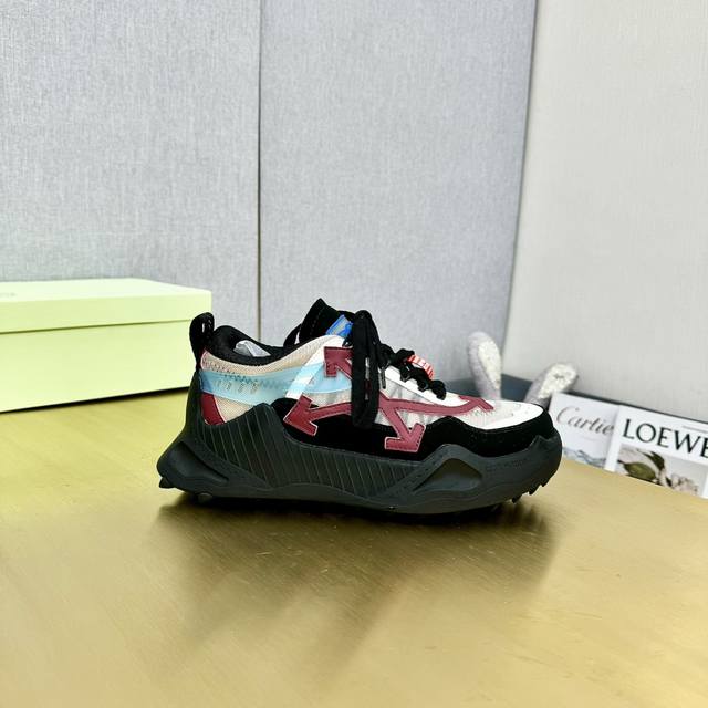 出厂价P 齐色齐色齐色，颜色多多 Off-White 运动鞋 高版本非福建货 春夏秀款球鞋正式发布独家上线曝光新配色高端版本出货 情侣款所有配件均通过定做出产正