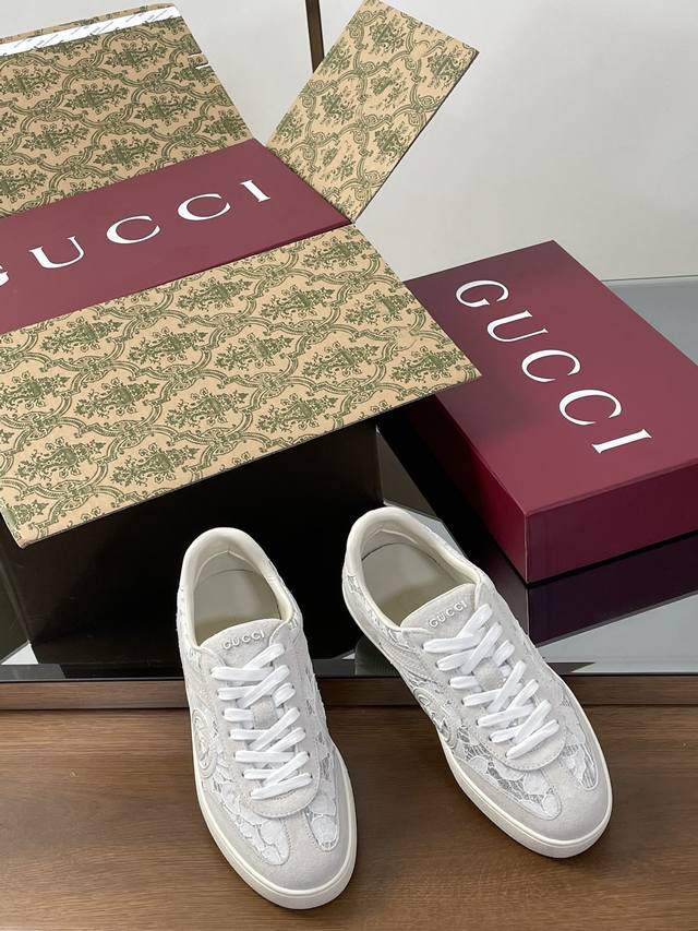 蕾丝面安可拉酒红礼盒飞机箱包装 2025Gucci Lido 系列互扣式G G情侣款德训鞋 男+50顶级代购级别 古奇Ss春夏新款 情侣款G G-Lido系列休