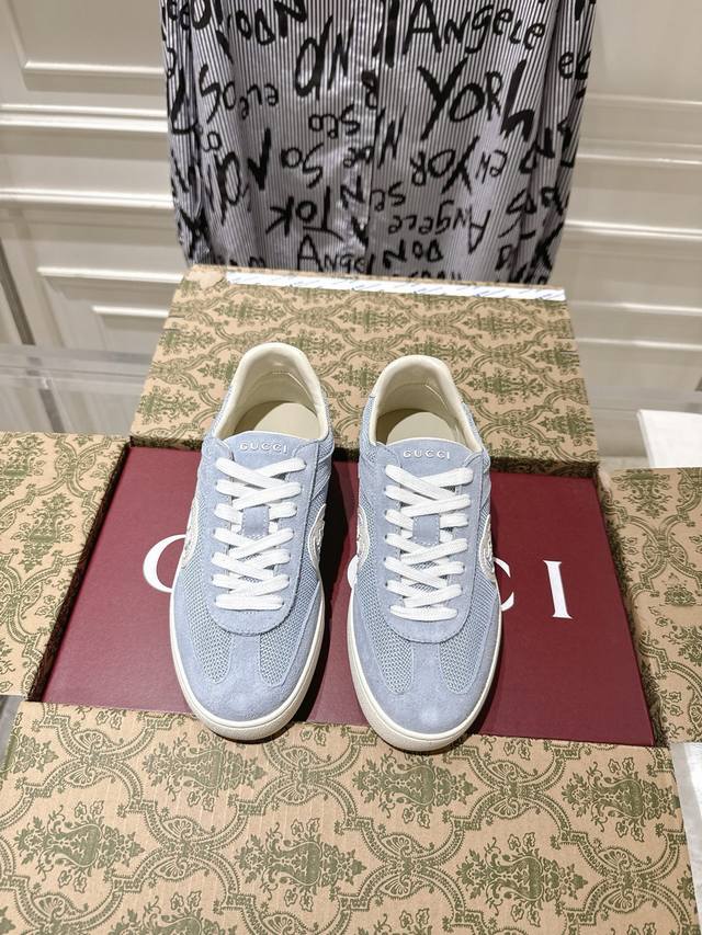 出厂 男款10全新升级版Gucci 新款小白鞋 休闲鞋 爆款推荐，原版Tpu鞋底、原版面料、原版羊皮内里羊皮垫脚原版套楦工艺一比一折骨复刻！舒适追求极致！ 面料