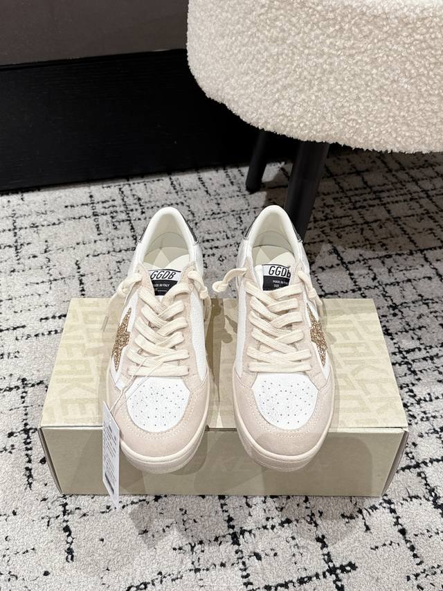 女款 代购级 ｜Golden Goose Deluxe Brand 金格星银尾 Ggdb经典情侣款小脏鞋~~火红程度上怼小白鞋，下踩各类小脏鞋！明星私服上脚示范