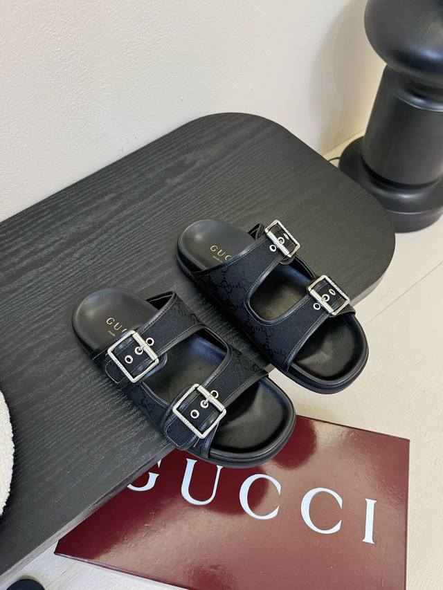Gucci 古驰 双G扣设计很耐看 可调节大小 五金扣原版开模电镀不易褪色 面料：原版定制材质 内里：羊皮 大底：原版开模定制大底 Size：35-42 40