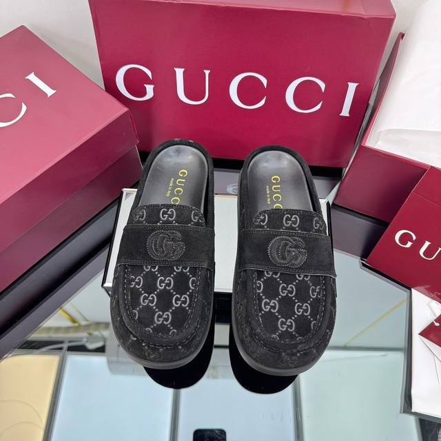 出厂价Pp 2025新品厚底Gucci互扣式刺绣大G横带穆勒鞋 迷你Gg压纹包头拖鞋勃肯半拖官网同步，原版一比一复制，最高版本所有材质细节均与Yb一致 常年做货