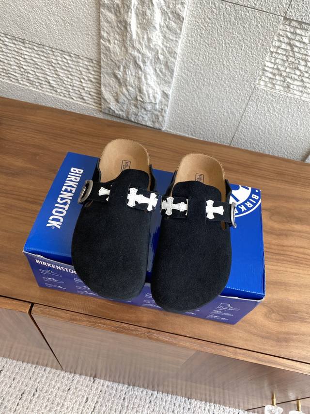 顶级版本: Birkenstock 克罗心 联名款 25Ss 夏季新款 情侣款 勃肯鞋 软底 包头拖 Birkenstock-克罗心联名款推出情侣款勃肯鞋包头拖