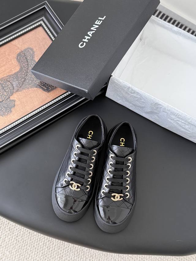 Chanel 25C新款大头饼干鞋 原版开发顶级版本 鞋面正品一致 内里羊皮 Tpu大底 非普通版本橡胶大底 Size:35-39 其他码数定做